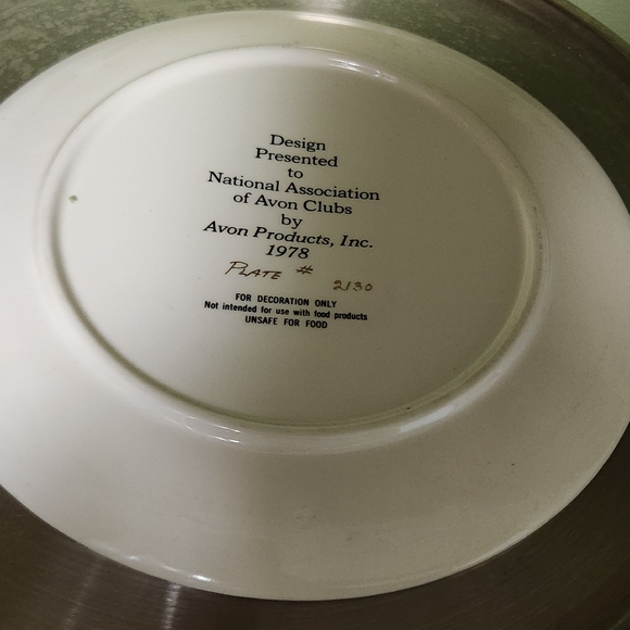 Set of 3 Avon Plates - Picture 3 of 9